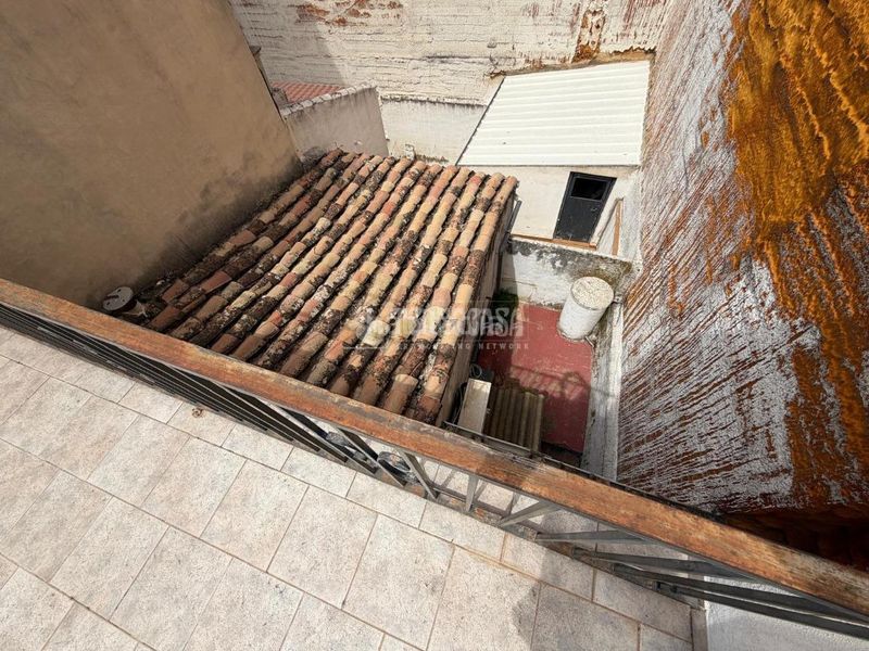 Foto 0dfc6ef7-0499-4019-8a8f-18e0f331cc46. Casa aparellada a Martos