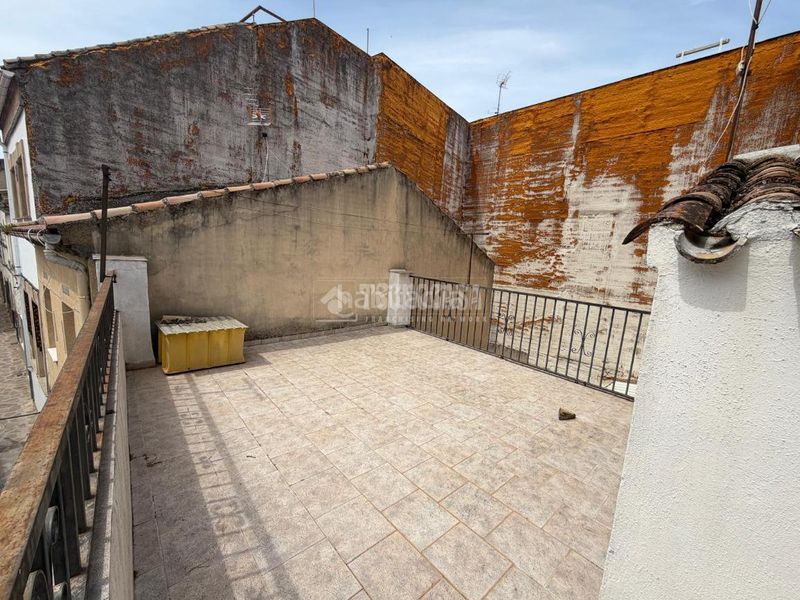 Foto 1a37167e-80ce-40e3-b3a2-8ee8895b9cd9. Casa aparellada a Martos