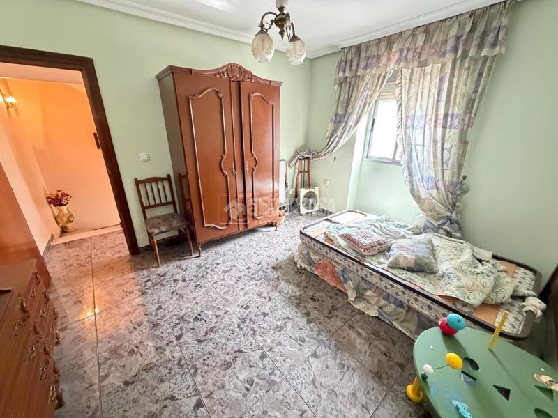 Foto c4f2a66a-d7cb-4da0-85ac-649b2f8cc557. Casa aparellada a Martos