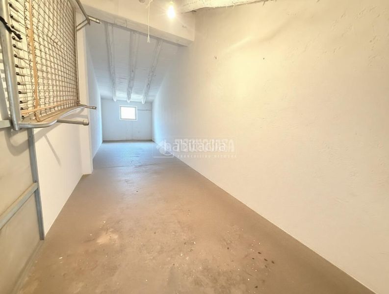 Foto 12341c50-1f84-4d0d-93b6-0a708995d5b2. Casa aparellada amb calefacció a Martos