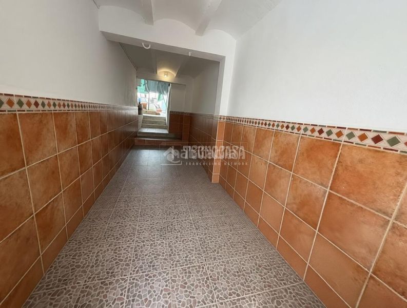 Foto 5c563b04-0e56-4a0e-8c97-1fa99f91d24b. Casa aparellada amb calefacció a Martos