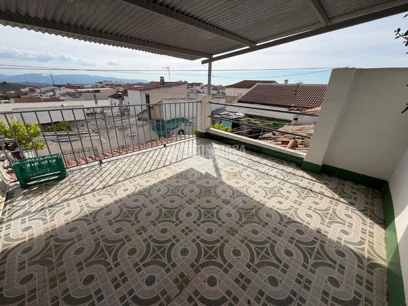 Foto 7ca1b443-a545-4b31-a838-78f182fb5be4. Casa aparellada amb calefacció a Martos