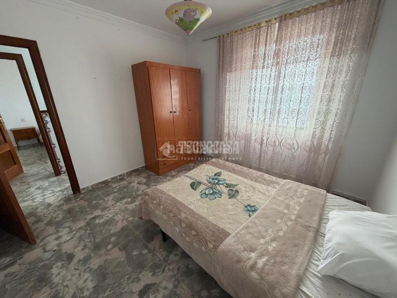 Foto d7408e12-1f96-4eb0-a910-205ade1c458e. Casa aparellada a Alcaudete