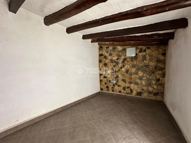 Foto 143d2e3a-5742-4fd8-bf2e-007cdf1e6865. Casa aparellada a Martos