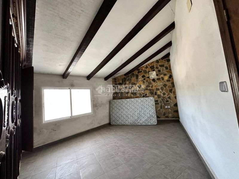 Foto 20ac54e1-7e13-4276-a7d6-e9dcc3914308. Casa aparellada a Martos