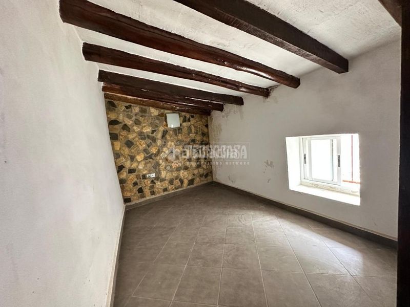 Foto 2afec93c-05f5-4168-aa67-0261e97e9d39. Casa aparellada a Martos