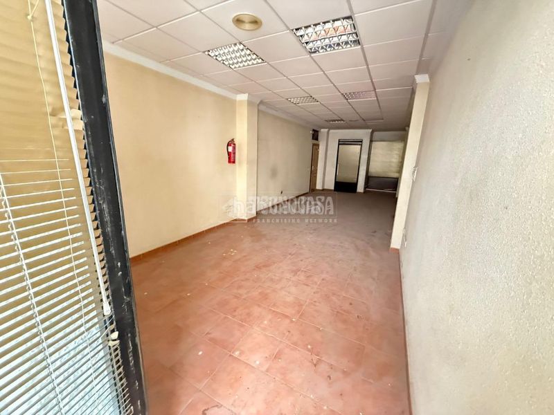 Foto a64b1ced-f19d-4247-8ab4-2e060ad74b83. Local comercial a Martos