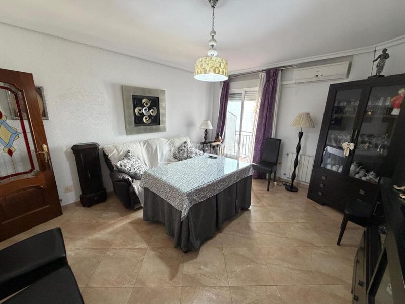 Foto ae3a6570-1492-478d-9e23-70a530b1a42e. Pis a Torredonjimeno