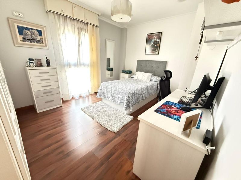 Foto bef9db07-5993-4068-82f5-ce41377a06ec. Casa aparellada a Martos