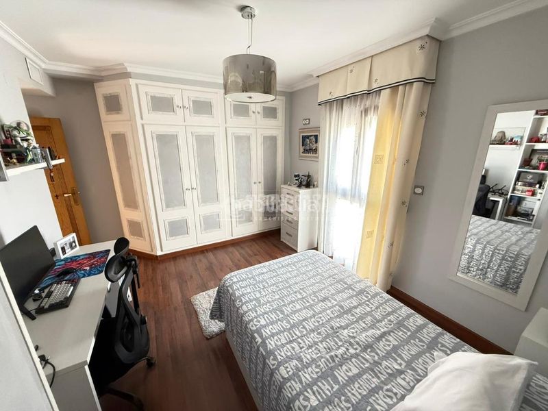 Foto c90b624d-f2c0-4a0c-a001-8155731171ab. Casa aparellada a Martos