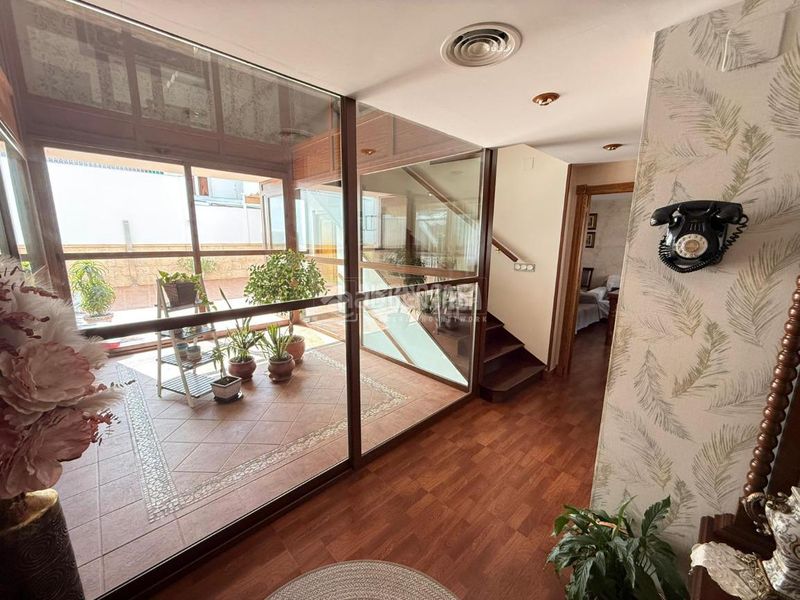Foto dd1e9c32-1292-478a-b039-d75b5dab1e16. Casa aparellada a Martos