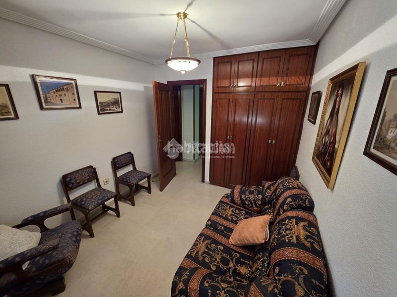 Foto 3b51cbf7-418d-4cd1-b7ae-f40b23248352. Piso  en venta en Martos