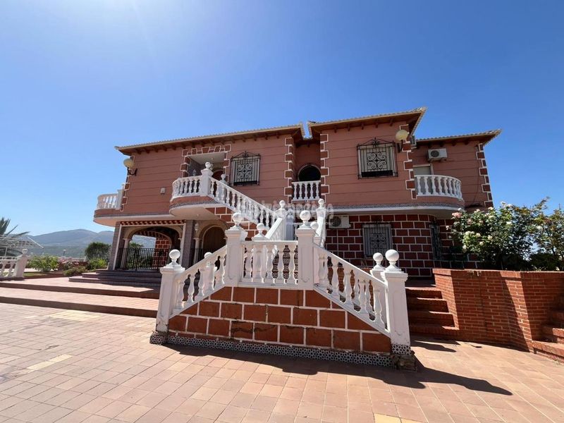 Foto e6da4655-0271-47d5-9fb9-853462a83dca. Casa a Torredonjimeno