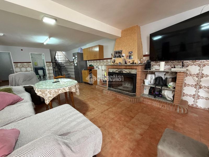 Foto 9a2a4067-e6eb-42ef-8e40-11e63890e0ea. Casa a Torredonjimeno