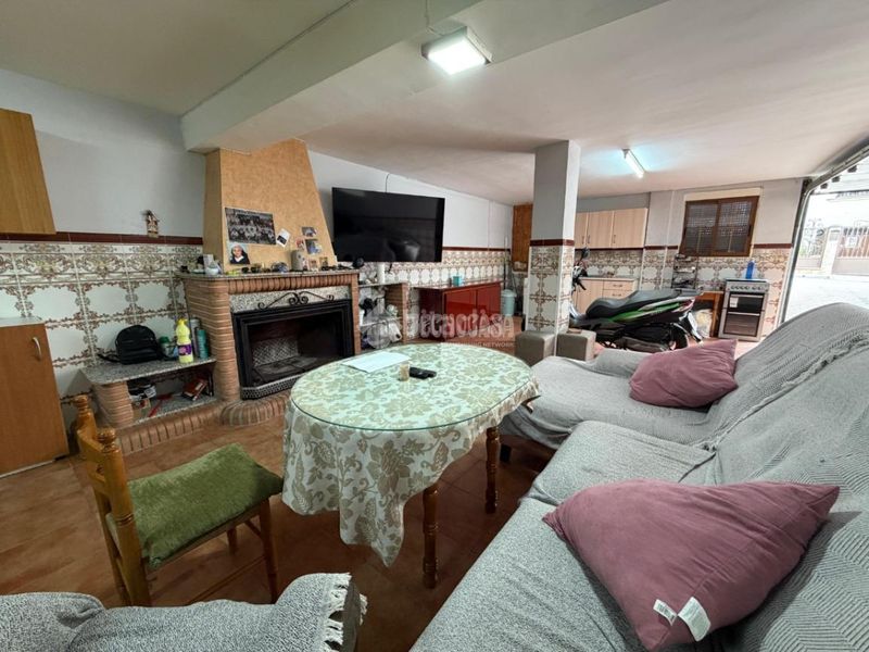 Foto ab18c585-a948-4df8-84e0-a5434c213ced. Casa a Torredonjimeno