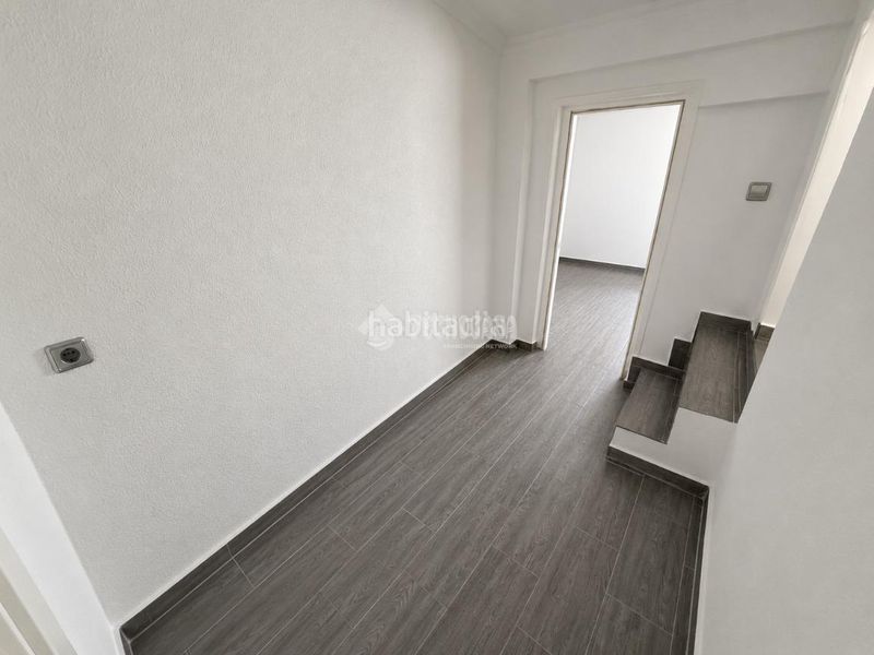 Foto 3a6bfdbc-7dfb-4604-a812-f73b80aa7d46. Casa aparellada a Martos