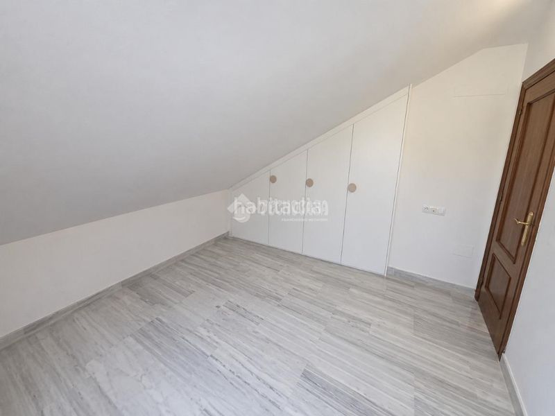 Foto 79eaef92-a659-4339-a6d4-a71dd033cfa4. Pis a Martos