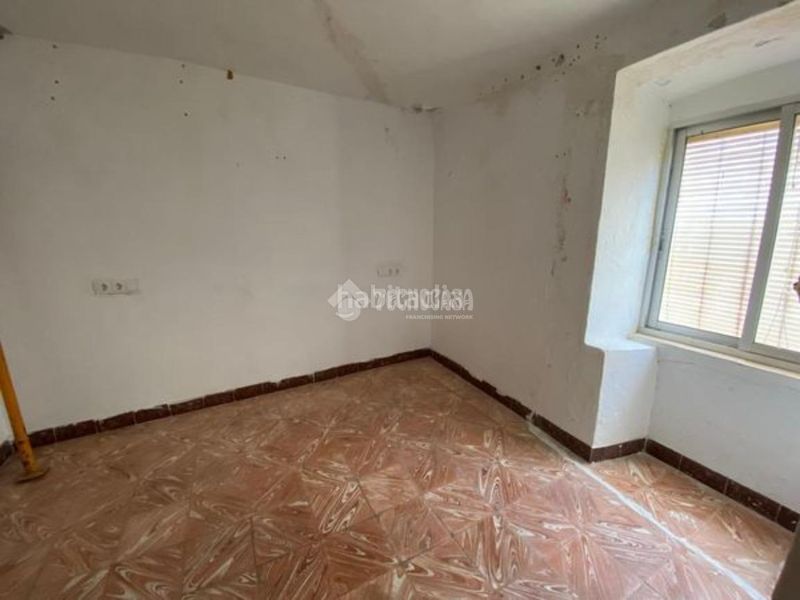 Foto 3a2a4799-86aa-4f1d-8a69-754b9cb20c69. Casa aparellada a Martos
