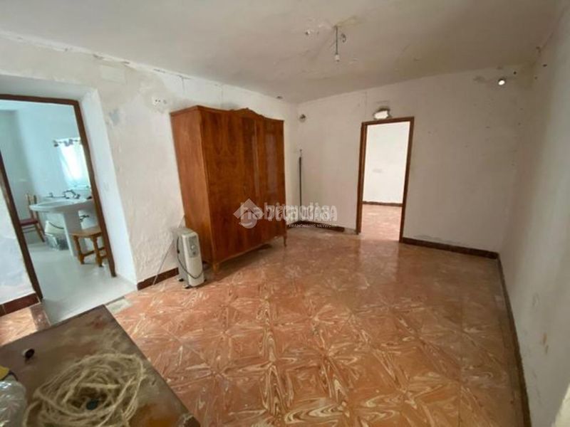 Foto 974d56d2-f2fb-44fd-9329-51c2392be583. Casa aparellada a Martos