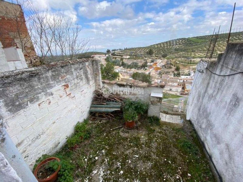 Foto cf73d102-5f25-482b-81f3-a1ab63e47f36. Casa aparellada a Martos