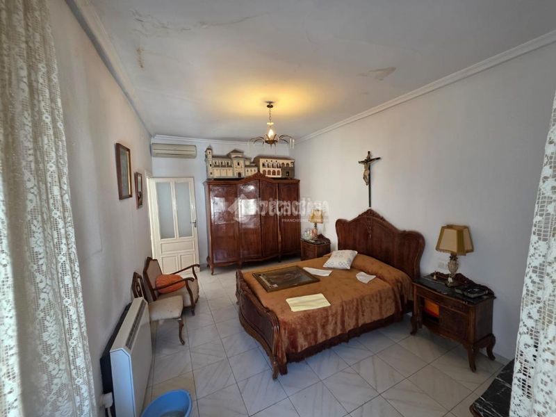 Foto 532fd189-f307-4708-bd2b-76f427229d32. Piso  en venta en Martos