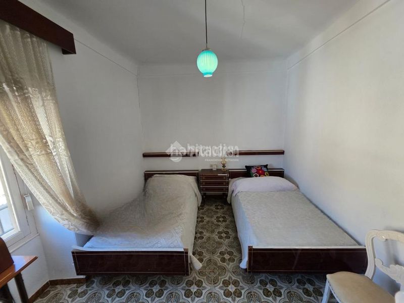 Foto 60fc9572-a882-48f2-a687-47cad15dfa9d. Piso  en venta en Martos