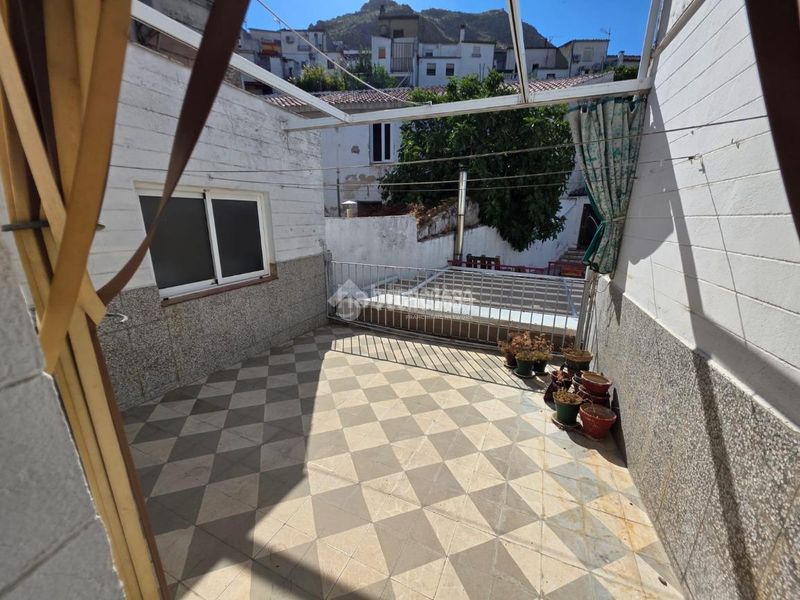 Foto c7905d4f-2a07-45f1-8844-049475b1eeb9. Piso  en venta en Martos