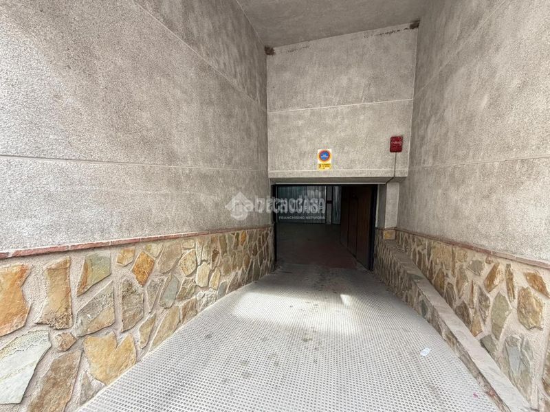 Foto 5debe849-3890-4065-800d-6fa7b5debb04. Pis amb aparcament a Martos