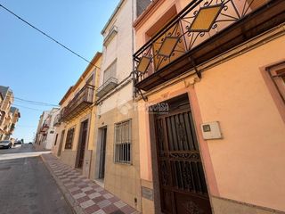 Casa bifamiliare in Torredonjimeno. Casa en venta en torredonjimeno