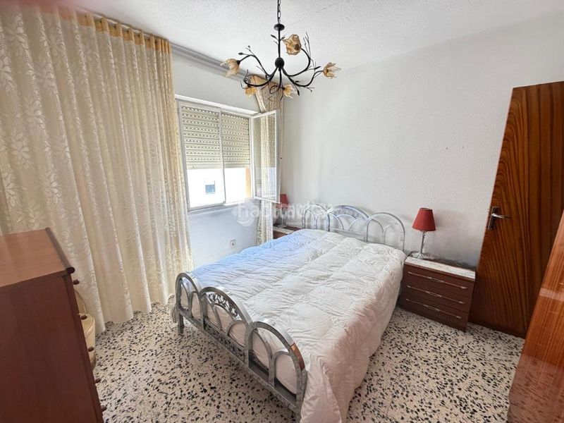 Foto c7688ab3-6849-4b73-b35a-13c124e437c7. Piso  en venta en Martos