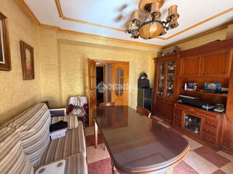 Foto 730fdd3d-b432-4c25-b821-d60115e1c442. Pis a Torredonjimeno