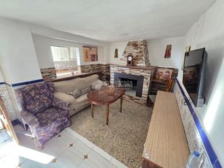 Maison jumelée à Martos. Casa en venta en martos