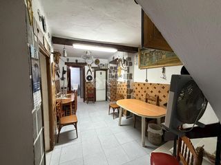 Maison jumelée à Torredonjimeno. Casa en venta en torredonjimeno