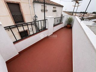 Casa bifamiliare in Martos. Casa en venta en martos