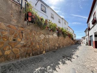 Casa bifamiliare in Martos. Casa en venta en martos