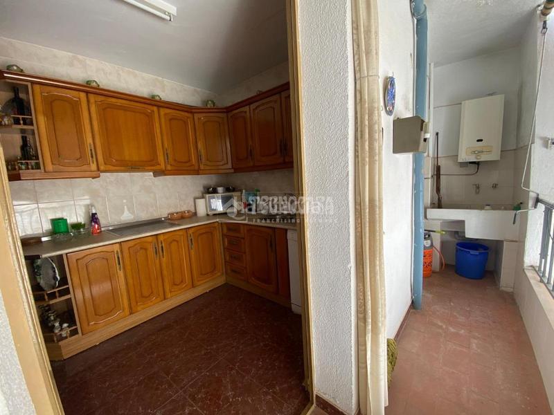 Foto ced1dafb-fa71-42f8-ae51-c507d7222065. Casa bifamiliare con parcheggio in Martos