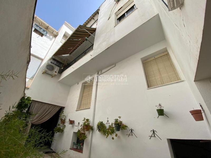 Foto dab8e906-39b8-44d8-bcc7-ec19368ba9c1. Casa bifamiliare con parcheggio in Martos