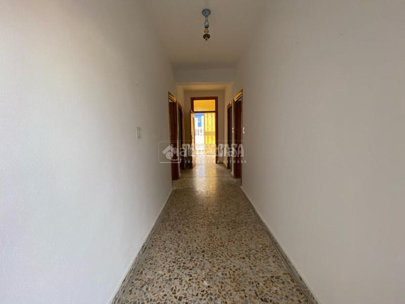 Foto 54fe7923-ac1b-4f74-b105-16ae085bed1b. Casa  en venta en Martos