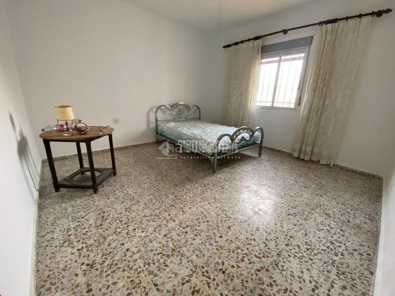 Foto c194f39f-a7db-48b4-8b65-4615d1eea8c2. Casa  en venta en Martos