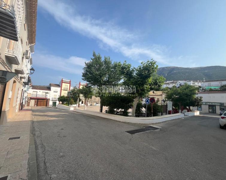 Foto 27020b55-77ac-4e2e-925d-03b7e4f4b645. Casa amb calefacció a Martos