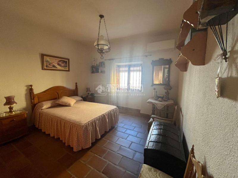 Foto 71709cdf-a792-4734-91ad-f5e270467f83. Casa amb calefacció a Martos