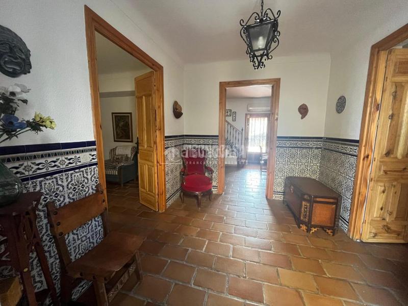 Foto 9a852b2e-e363-4f0f-93d1-ad3085451f33. Casa amb calefacció a Martos