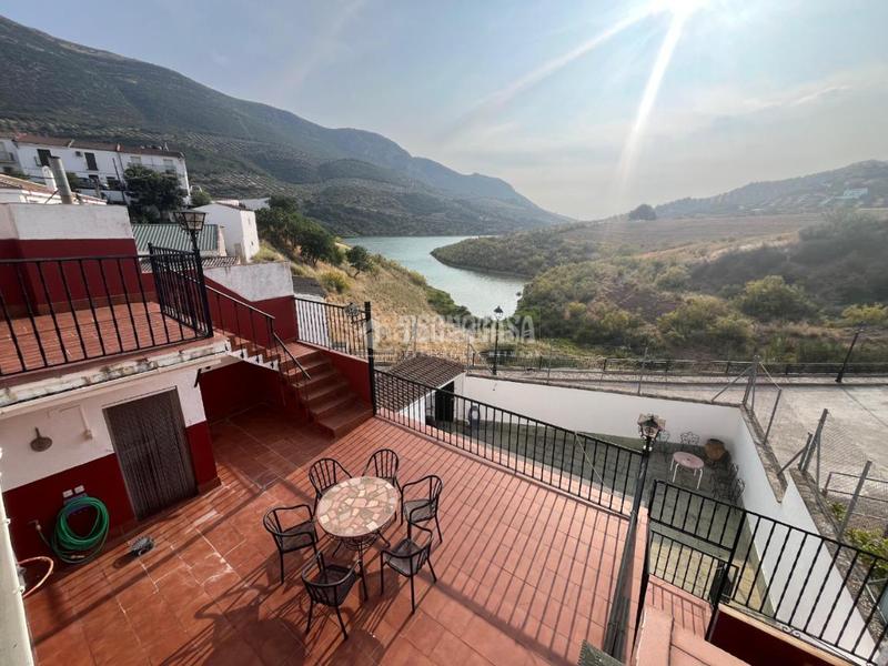 Foto b36511a8-2155-4865-8b99-c180d3cb8557. Casa amb calefacció a Martos