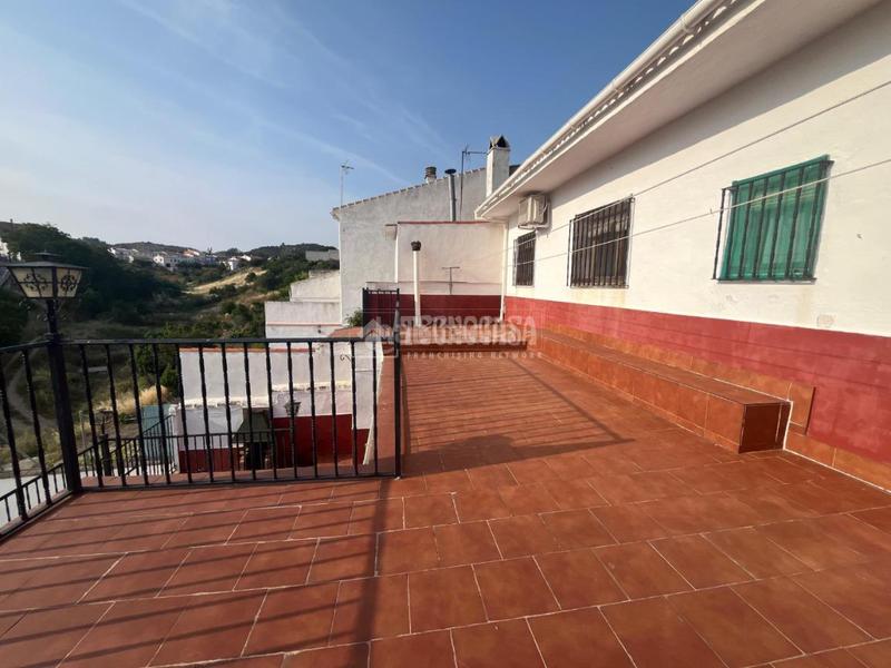 Foto e5f7c158-7179-4e65-92f6-2f207e6b0639. Casa amb calefacció a Martos