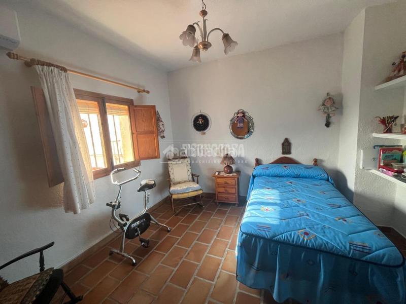 Foto ee6ffc9a-4205-4f15-922e-b2a284a89652. Casa amb calefacció a Martos