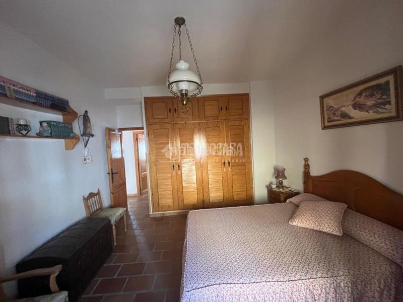 Foto f111ce86-8be7-4a66-9ed1-cb5ce2a63c52. Casa amb calefacció a Martos