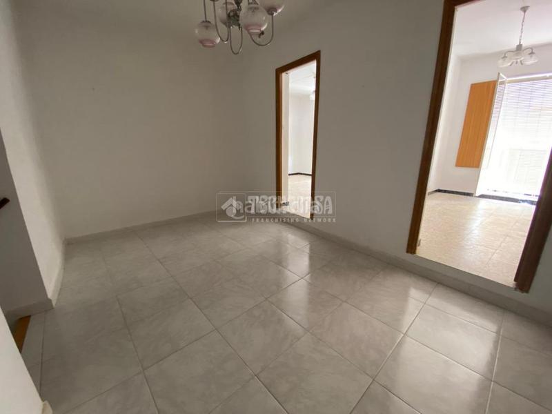 Foto 396c3c0c-cc26-4c5e-b637-3b6b240867bb. Casa pareada casa en venta en Torredonjimeno