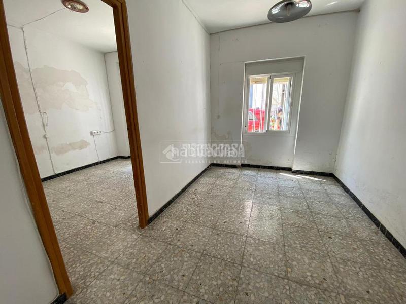 Foto 536e8943-2c2b-4e8a-80d0-a00ff456cfce. Casa pareada casa en venta en Torredonjimeno