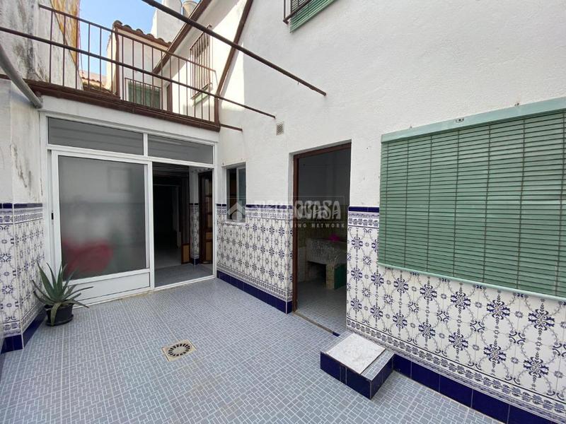 Foto be57f0f3-ea75-424f-b68b-74c1b2b7c703. Casa pareada casa en venta en Torredonjimeno