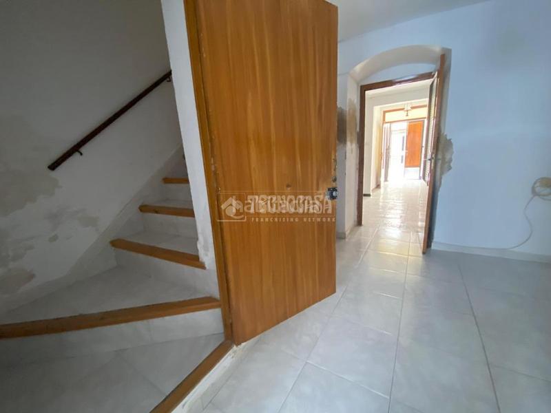 Foto e7fbabf0-4d47-49ec-acdc-2015b21a1bcf. Casa pareada casa en venta en Torredonjimeno